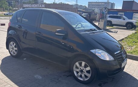 Mercedes-Benz A-Класс, 2012 год, 530 000 рублей, 3 фотография