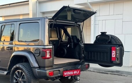 Jeep Wrangler, 2018 год, 4 090 000 рублей, 13 фотография