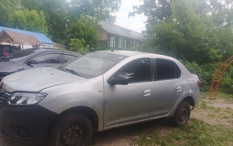 Renault Logan II, 2016 год, 230 000 рублей, 3 фотография