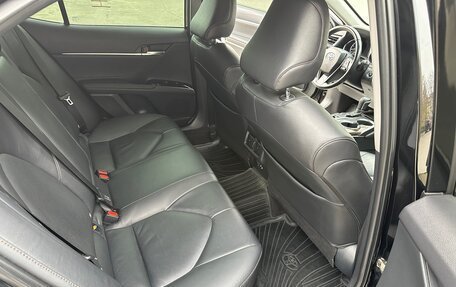 Toyota Camry, 2018 год, 2 750 000 рублей, 13 фотография