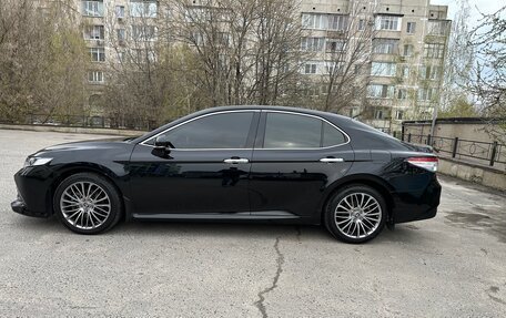 Toyota Camry, 2018 год, 2 750 000 рублей, 22 фотография