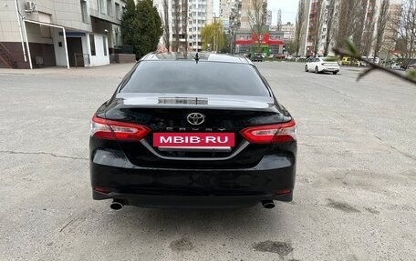 Toyota Camry, 2018 год, 2 750 000 рублей, 17 фотография