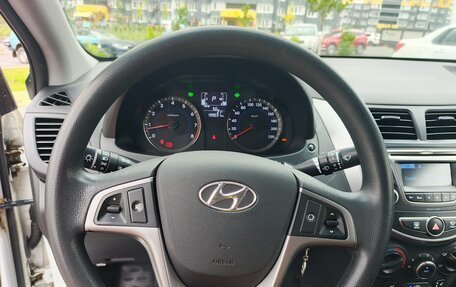 Hyundai Solaris II рестайлинг, 2015 год, 870 000 рублей, 9 фотография
