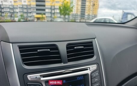 Hyundai Solaris II рестайлинг, 2015 год, 870 000 рублей, 14 фотография