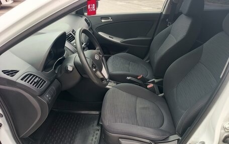 Hyundai Solaris II рестайлинг, 2015 год, 870 000 рублей, 20 фотография