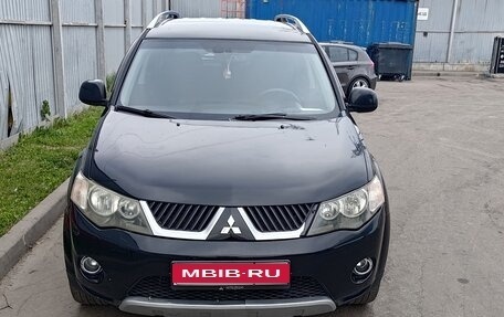 Mitsubishi Outlander III рестайлинг 3, 2008 год, 590 000 рублей, 1 фотография
