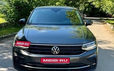 Volkswagen Tiguan II, 2021 год, 2 950 000 рублей, 1 фотография