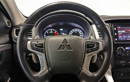 Mitsubishi Pajero Sport III рестайлинг, 2017 год, 2 750 000 рублей, 22 фотография