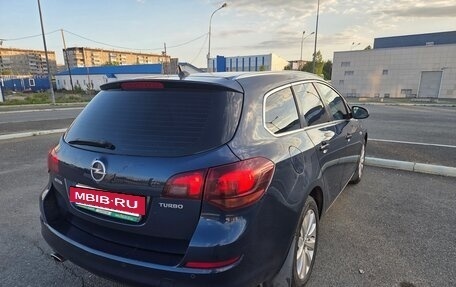Opel Astra J, 2011 год, 740 000 рублей, 4 фотография