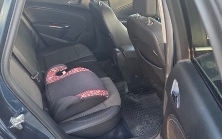 Opel Astra J, 2011 год, 740 000 рублей, 6 фотография