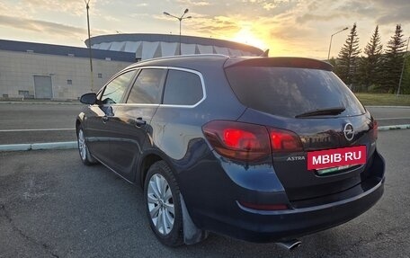 Opel Astra J, 2011 год, 740 000 рублей, 7 фотография
