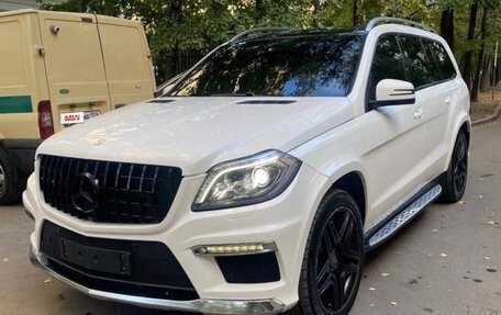 Mercedes-Benz GLS, 2015 год, 3 100 000 рублей, 2 фотография