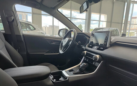 Toyota RAV4, 2020 год, 3 350 000 рублей, 13 фотография