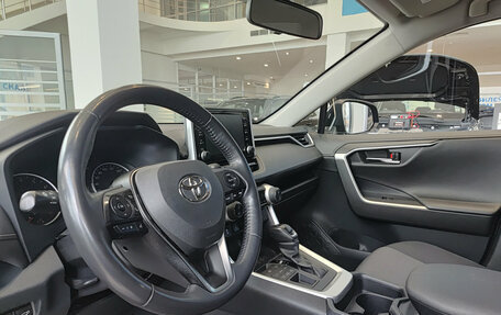 Toyota RAV4, 2020 год, 3 350 000 рублей, 20 фотография