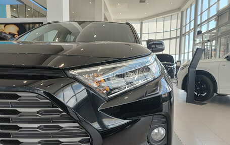 Toyota RAV4, 2020 год, 3 350 000 рублей, 21 фотография