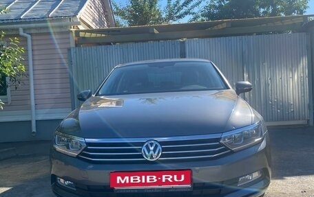 Volkswagen Passat B8 рестайлинг, 2016 год, 1 755 000 рублей, 2 фотография