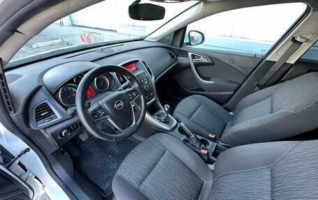 Opel Astra J, 2013 год, 790 000 рублей, 10 фотография