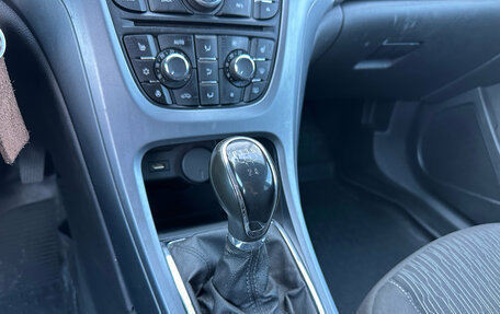 Opel Astra J, 2013 год, 790 000 рублей, 16 фотография