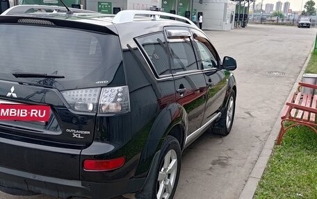 Mitsubishi Outlander III рестайлинг 3, 2008 год, 590 000 рублей, 4 фотография