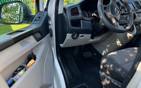 Volkswagen Transporter T6 рестайлинг, 2018 год, 2 550 000 рублей, 12 фотография