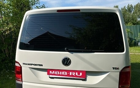 Volkswagen Transporter T6 рестайлинг, 2018 год, 2 550 000 рублей, 10 фотография