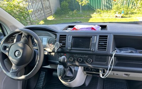 Volkswagen Transporter T6 рестайлинг, 2018 год, 2 550 000 рублей, 14 фотография