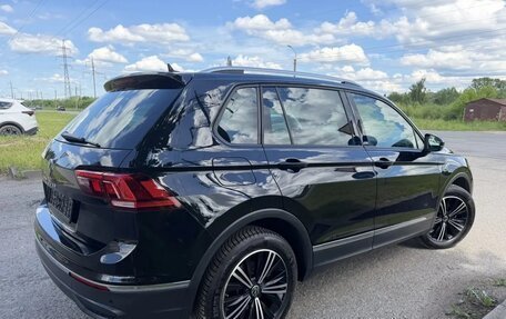 Volkswagen Tiguan II, 2022 год, 2 362 000 рублей, 2 фотография