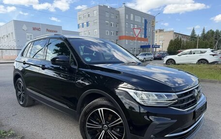 Volkswagen Tiguan II, 2022 год, 2 362 000 рублей, 3 фотография