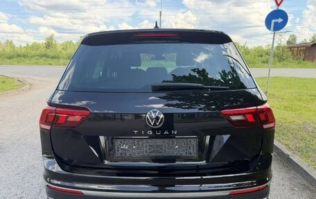 Volkswagen Tiguan II, 2022 год, 2 362 000 рублей, 8 фотография