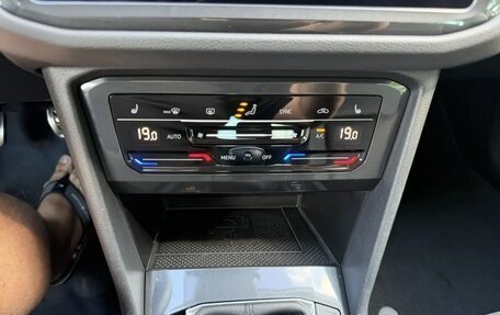 Volkswagen Tiguan II, 2022 год, 2 362 000 рублей, 21 фотография