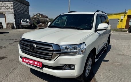 Toyota Land Cruiser 200, 2018 год, 7 600 000 рублей, 2 фотография