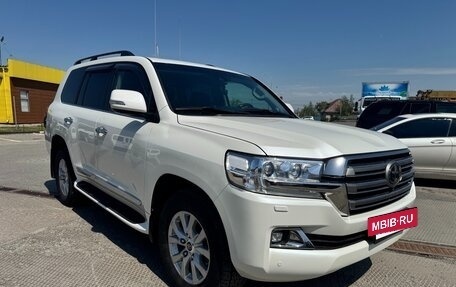 Toyota Land Cruiser 200, 2018 год, 7 600 000 рублей, 4 фотография