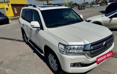Toyota Land Cruiser 200, 2018 год, 7 600 000 рублей, 3 фотография
