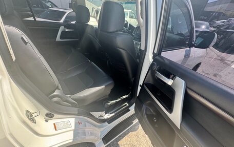 Toyota Land Cruiser 200, 2018 год, 7 600 000 рублей, 19 фотография