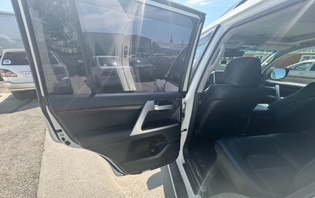 Toyota Land Cruiser 200, 2018 год, 7 600 000 рублей, 16 фотография