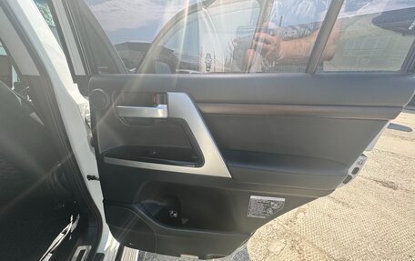 Toyota Land Cruiser 200, 2018 год, 7 600 000 рублей, 21 фотография