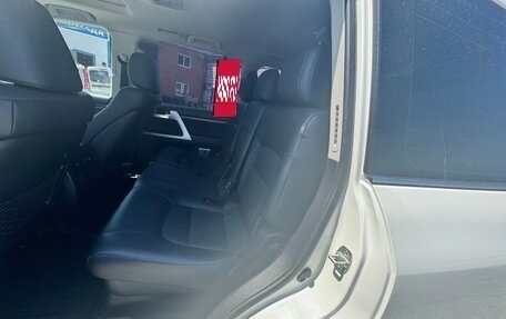 Toyota Land Cruiser 200, 2018 год, 7 600 000 рублей, 18 фотография