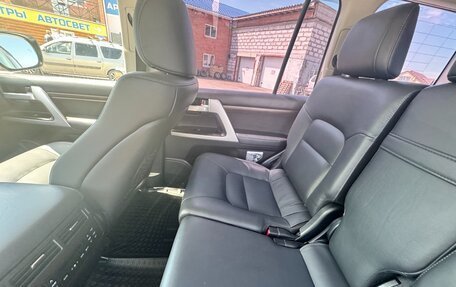 Toyota Land Cruiser 200, 2018 год, 7 600 000 рублей, 34 фотография
