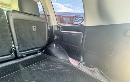 Toyota Land Cruiser 200, 2018 год, 7 600 000 рублей, 40 фотография