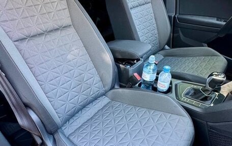 Volkswagen Tiguan II, 2021 год, 2 950 000 рублей, 13 фотография