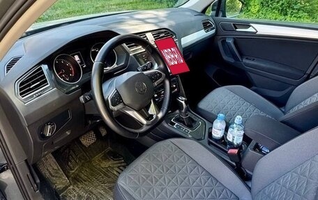 Volkswagen Tiguan II, 2021 год, 2 950 000 рублей, 11 фотография