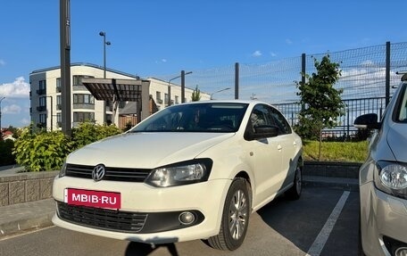 Volkswagen Polo VI (EU Market), 2014 год, 800 000 рублей, 2 фотография