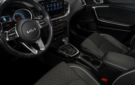 KIA cee'd III, 2022 год, 2 390 000 рублей, 14 фотография