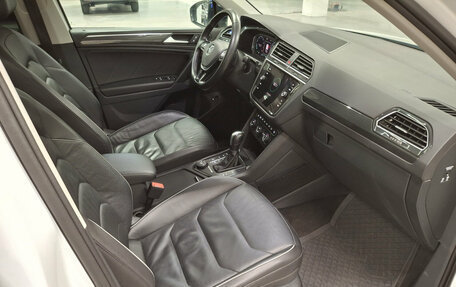 Volkswagen Tiguan II, 2019 год, 3 390 000 рублей, 13 фотография