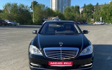 Mercedes-Benz S-Класс, 2010 год, 2 000 000 рублей, 2 фотография