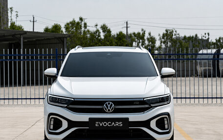 Volkswagen T-Roc I, 2022 год, 1 790 000 рублей, 2 фотография