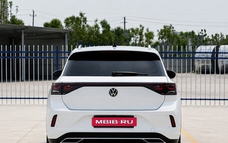 Volkswagen T-Roc I, 2022 год, 1 790 000 рублей, 4 фотография