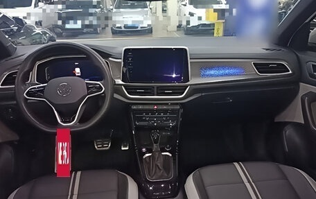 Volkswagen T-Roc I, 2022 год, 1 790 000 рублей, 9 фотография