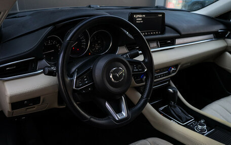 Mazda 6, 2019 год, 2 600 000 рублей, 13 фотография