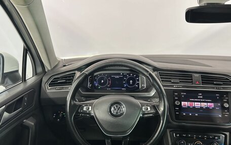 Volkswagen Tiguan II, 2018 год, 2 980 000 рублей, 21 фотография
